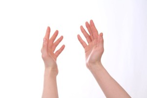 【超具体的に解説】美容師が手荒れに悩んだ時に読む記事