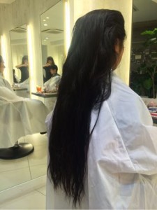 【ヘアドネーション】腰のあたりのスーパーロングからベリーショートへ！
