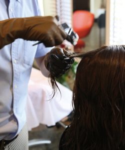 【Q&A】黒髪にヘアマニキュアは無意味ですか？