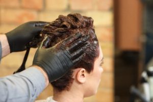 【Q&A】白髪染めとカラートリートメントの区別を知りたいです・・・