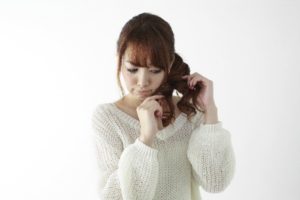 【Q&A】髪が傷んで困っています・・・なぜ傷んでいるのでしょうか？