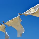 【超便利】アイロンいらずでシャツのシワが取れる便利アイテム!