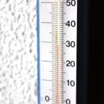 【QandA】髪を洗うときのお湯の温度はぬるい方がいいんですか？