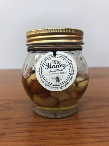 【前代未聞】はちみつの扱い始めました