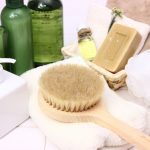 【QandA】シャンプーを変えたら髪の毛の根元がベタつく気がします。これってシャンプーのせい？