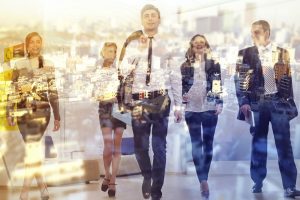 【QandA】白髪染めは何歳くらいからする人が多いのでしょうか？