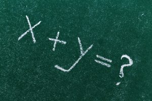 【QandA】白髪が多いとハゲないって本当ですか？