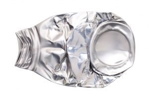 【QandA】前髪に縮毛矯正をかけたいけどペタンコにはしたくない。どうすればいい？