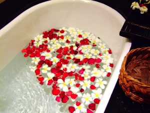 【QandA】無印良品のエッセンシャルオイルでシャンプーに好みの香りをつけたい。どうするのがいい?