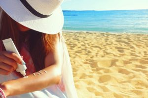 【QandA】髪の毛の日焼け止め、一番効果的なつけるタイミングは？