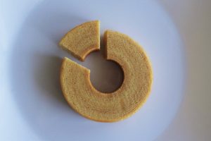 【QandA】自分で染めたら内側が染まってない。カットしたら黒髪に戻せる？