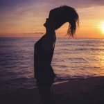 【原宿の美容師が考察】世の女性が髪型を変えたくなるタイミングって？