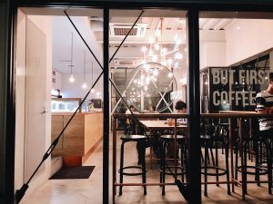 落ちついた空間でコーヒーを。「MojoCoffee(モジョコーヒー)原宿店」【@原宿】